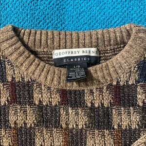 Geoffrey Beene Brown Crewneck Sweater with Ribbed Collar